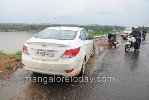 Car crashes in Netravathi bridge 1